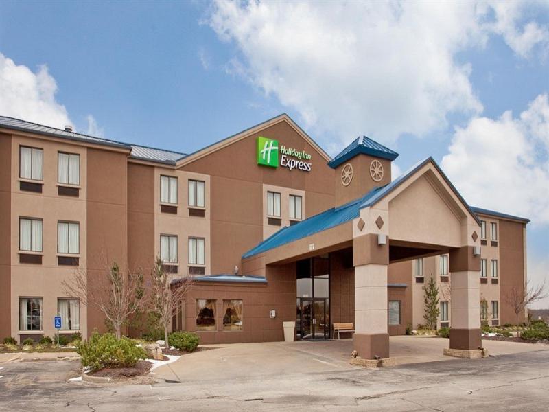 Holiday Inn Express Hotel Kansas City - Bonner Springs, An Ihg Hotel Exterior photo